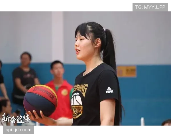 李月汝家的冰箱都装什么？比咱们钱包还让人羡慕！
